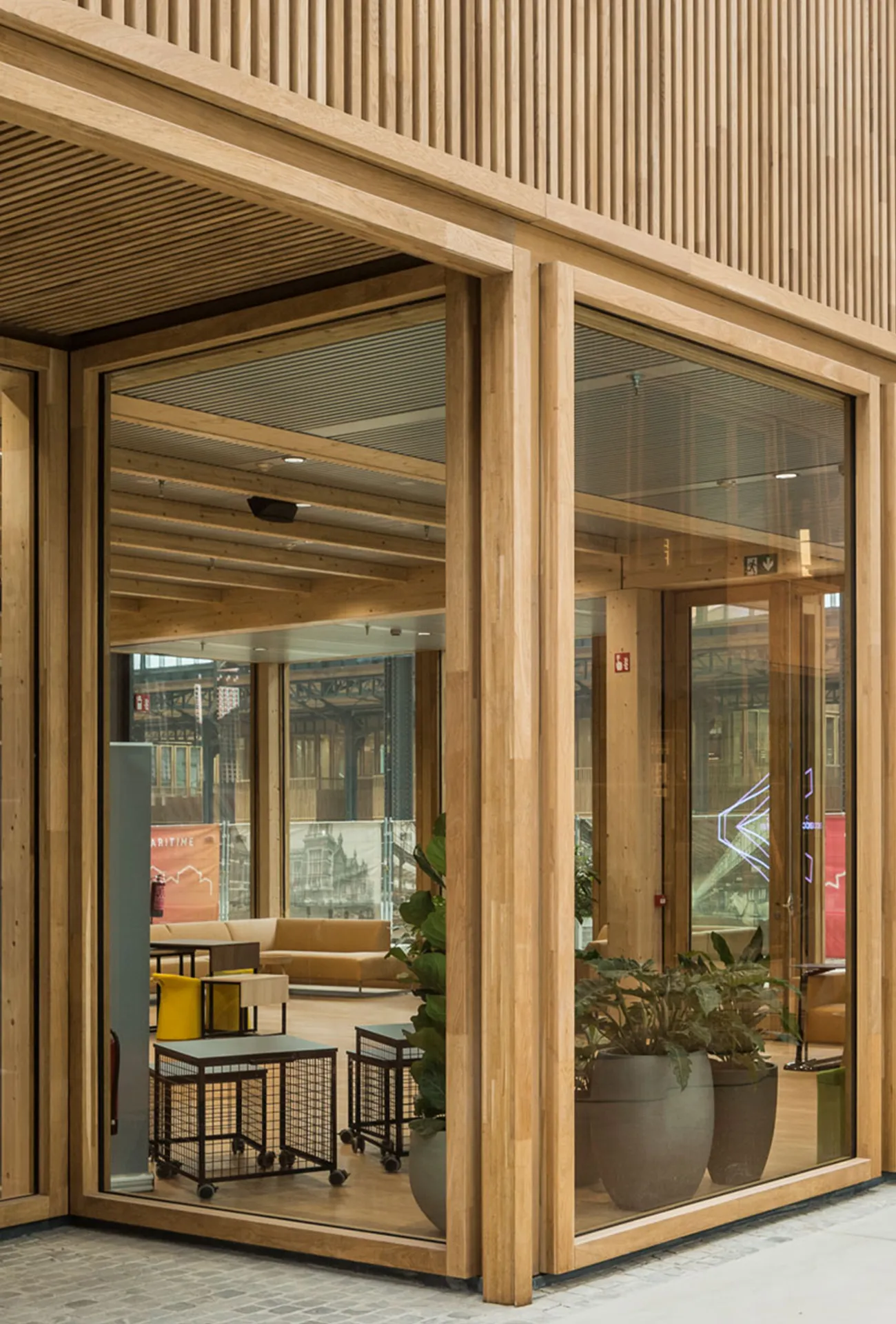 Eiken kozijnen Gare Maritime