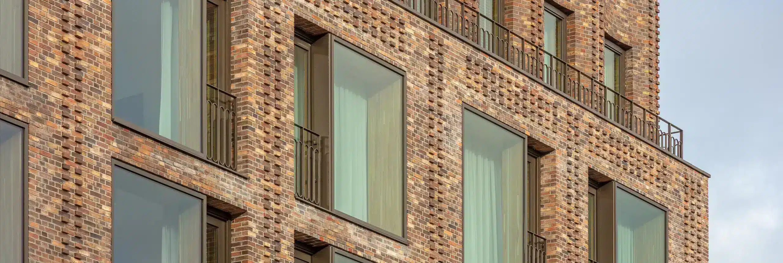 Buitenkozijnen van WEBO bij Pillows Amsterdam