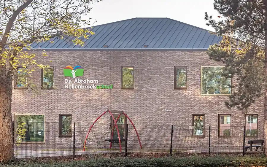 Prefab HSB-elementen voor zorggebouwen en scholen in Zwijndrecht
