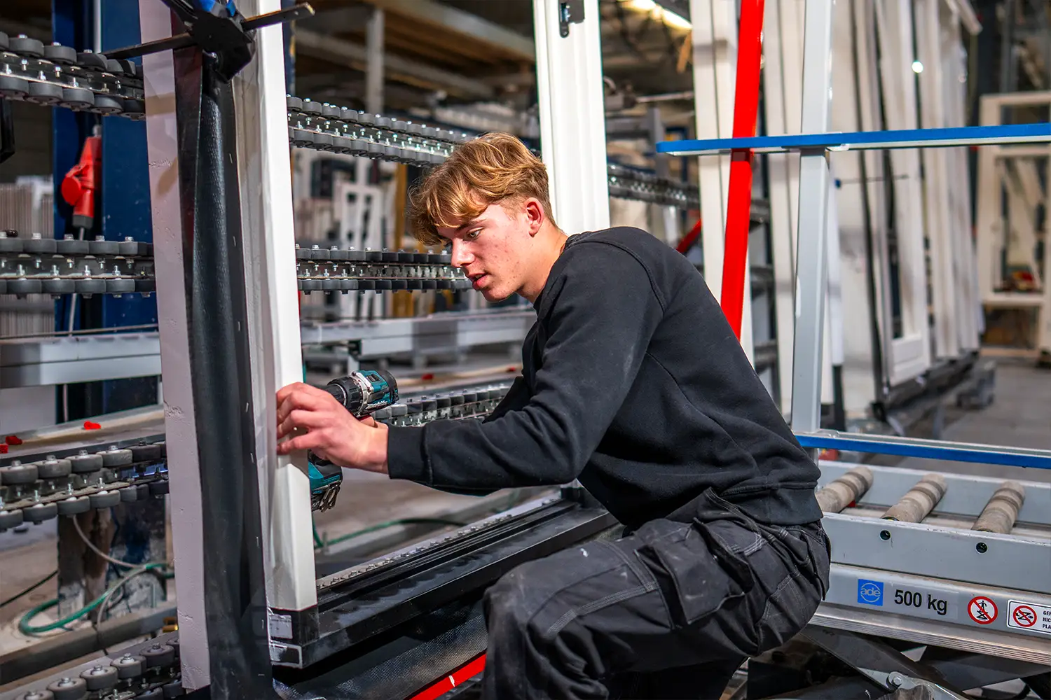 Medewerker afmontage